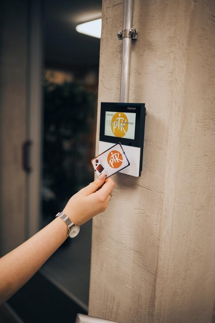 Bilder PHYSIOTHERAPIE und TRAINING KÖNIGSBACH Jens & Maike Müller