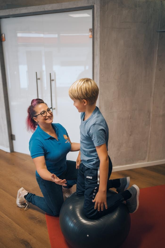 Bilder PHYSIOTHERAPIE und TRAINING KÖNIGSBACH Jens & Maike Müller