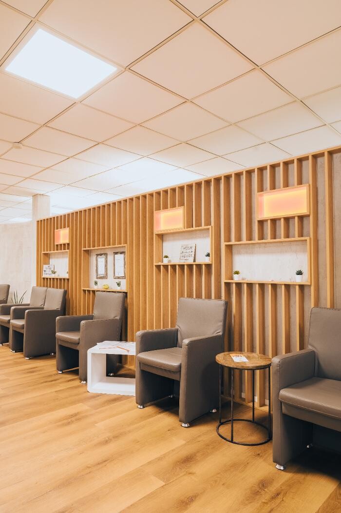 Bilder PHYSIOTHERAPIE und TRAINING KÖNIGSBACH Jens & Maike Müller