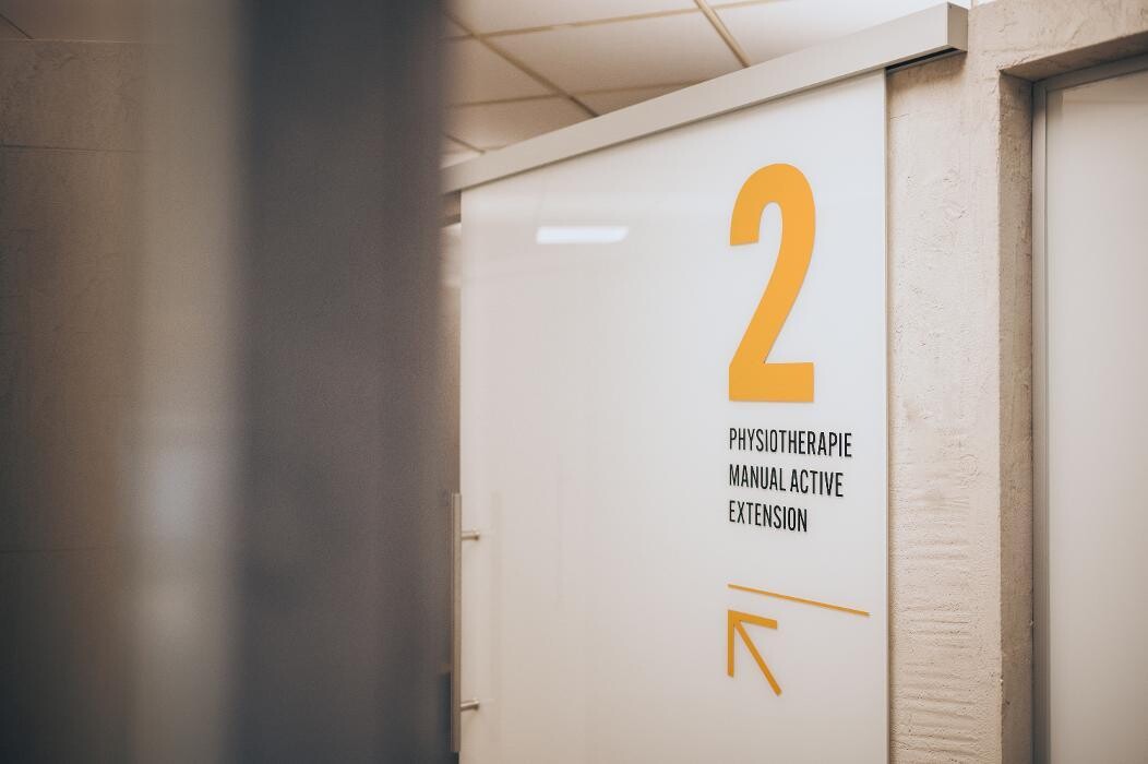 Bilder PHYSIOTHERAPIE und TRAINING KÖNIGSBACH Jens & Maike Müller