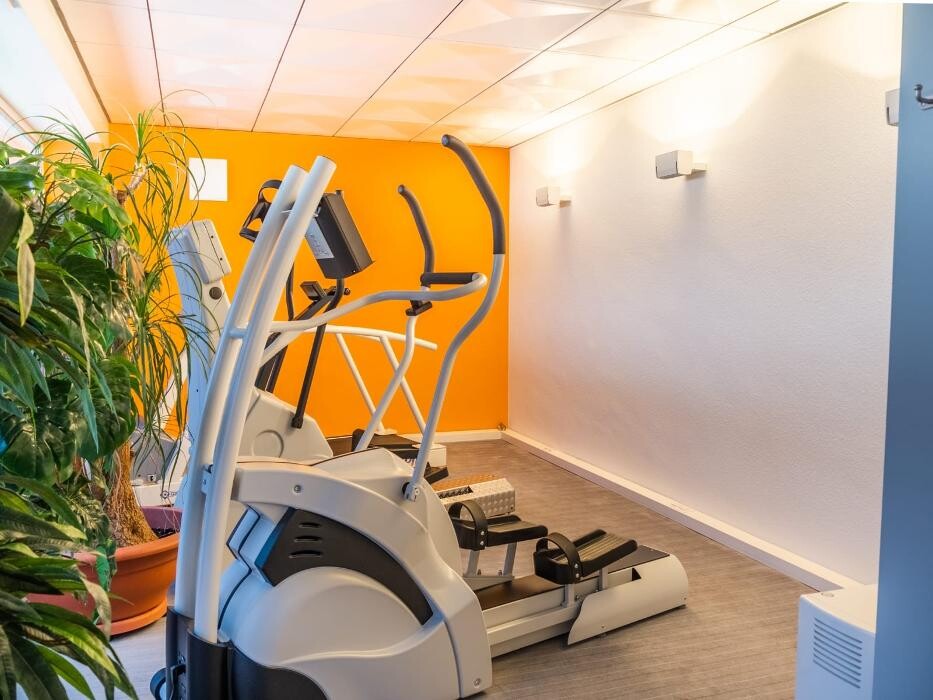 Bilder PHYSIOTHERAPIE und TRAINING KÖNIGSBACH Jens & Maike Müller