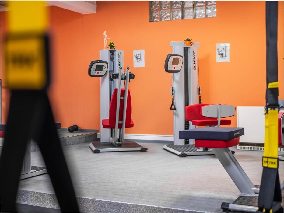 Bilder PHYSIOTHERAPIE und TRAINING KÖNIGSBACH Jens & Maike Müller