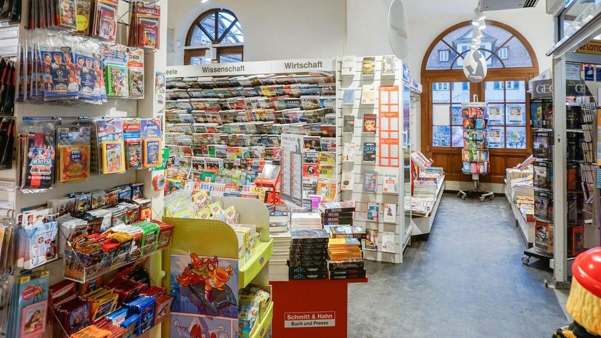 Bilder Schmitt & Hahn Buch und Presse im Bahnhof Erlangen