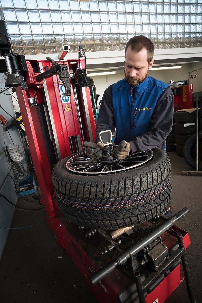 Bilder Premio Reifen + Autoservice Reifen Holley GmbH