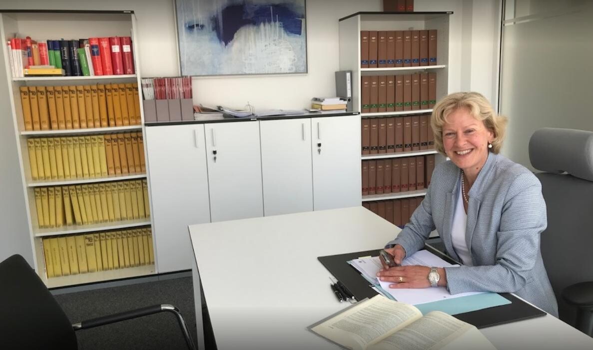 Bilder Rechtsanwältin Gabriele Schön