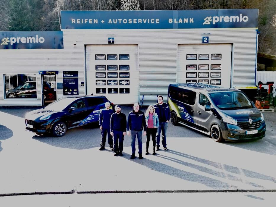 Bilder Premio Reifen + Autoservice Blank