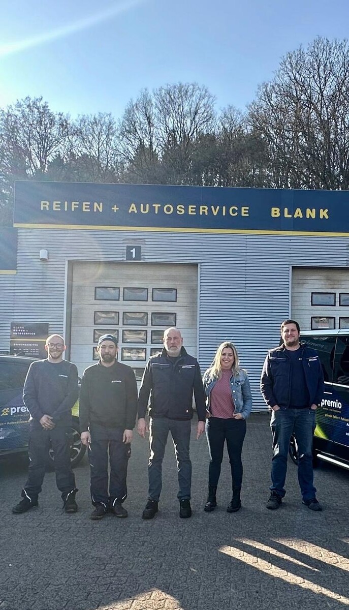 Bilder Premio Reifen + Autoservice Blank