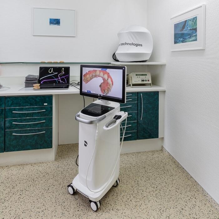 Bilder KFO Praxis Dr. med. dent. Abels | Kieferorthopädie Homburg
