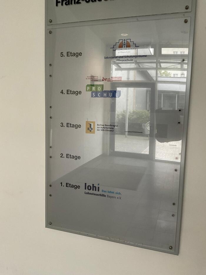 Bilder Lohi - Lichtenberg | Lohnsteuerhilfe Bayern e. V.