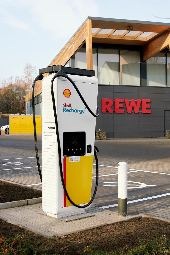 Bilder Shell Recharge Charging Station