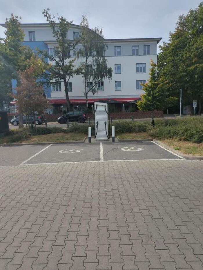 Bilder Shell Recharge Charging Station