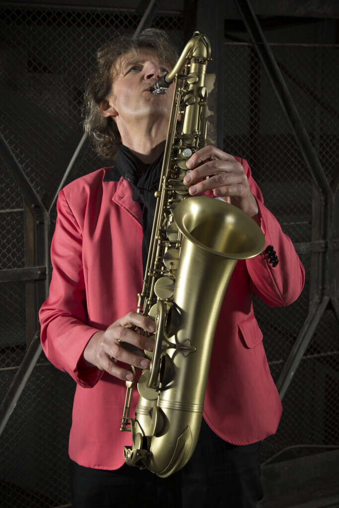 Bilder Saxophonist Frank Widzgowski