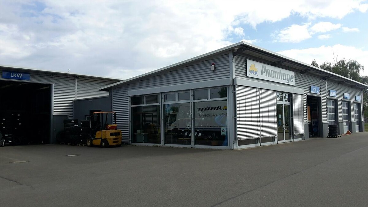 Bilder Pneuhage Reifen und Autoservice