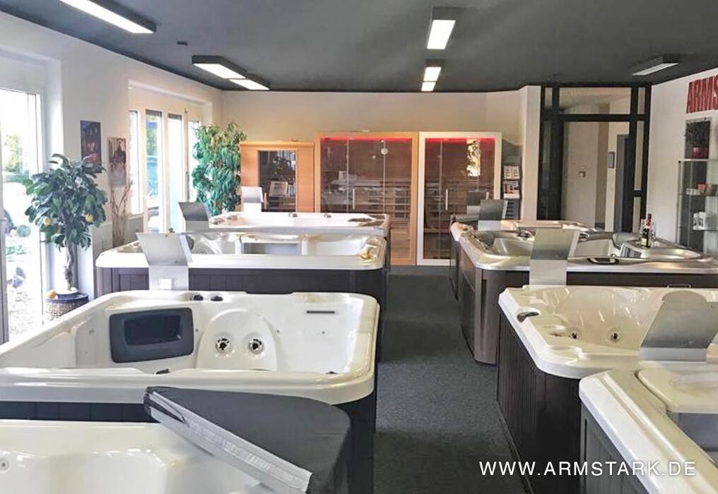 Bilder ARMSTARK Whirlpools, Swim Spas, Saunen & Infrarotkabinen