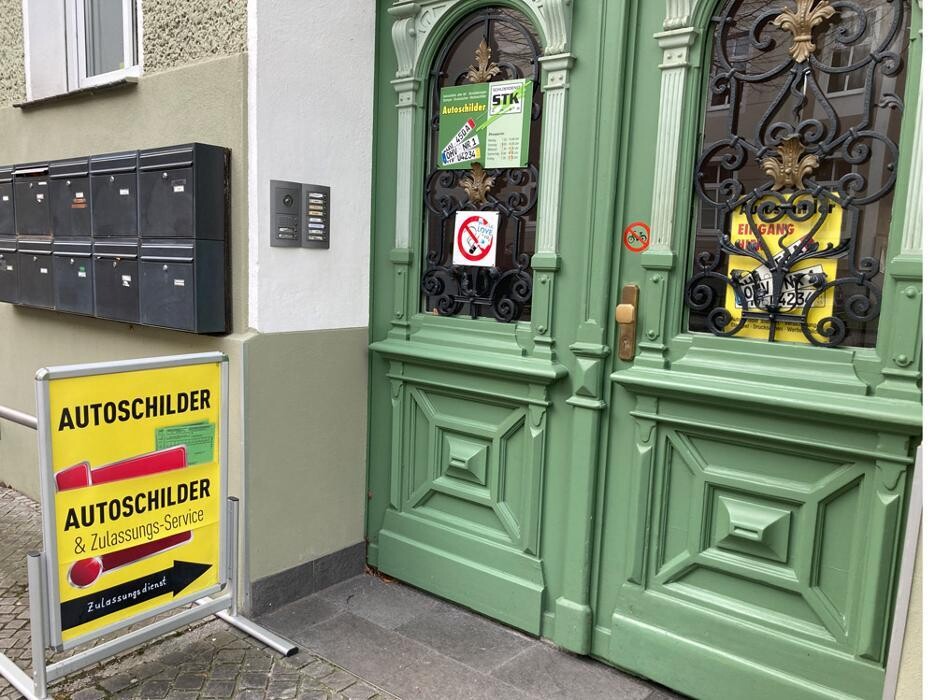 Bilder Autoschilder & Zulassungen STK Oranienburg