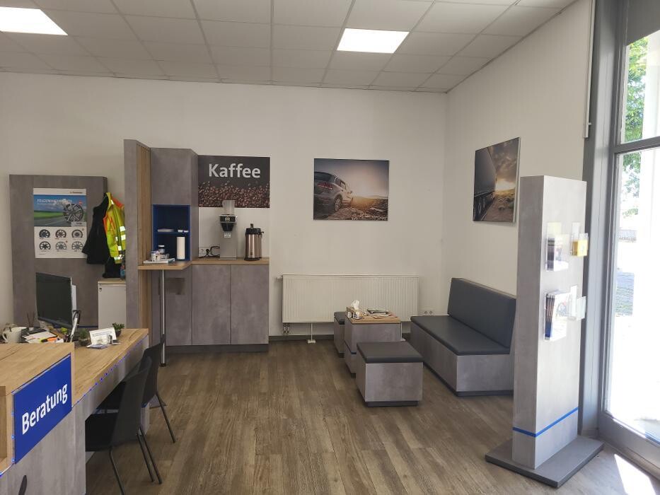 Bilder Pneuhage Reifen und Autoservice