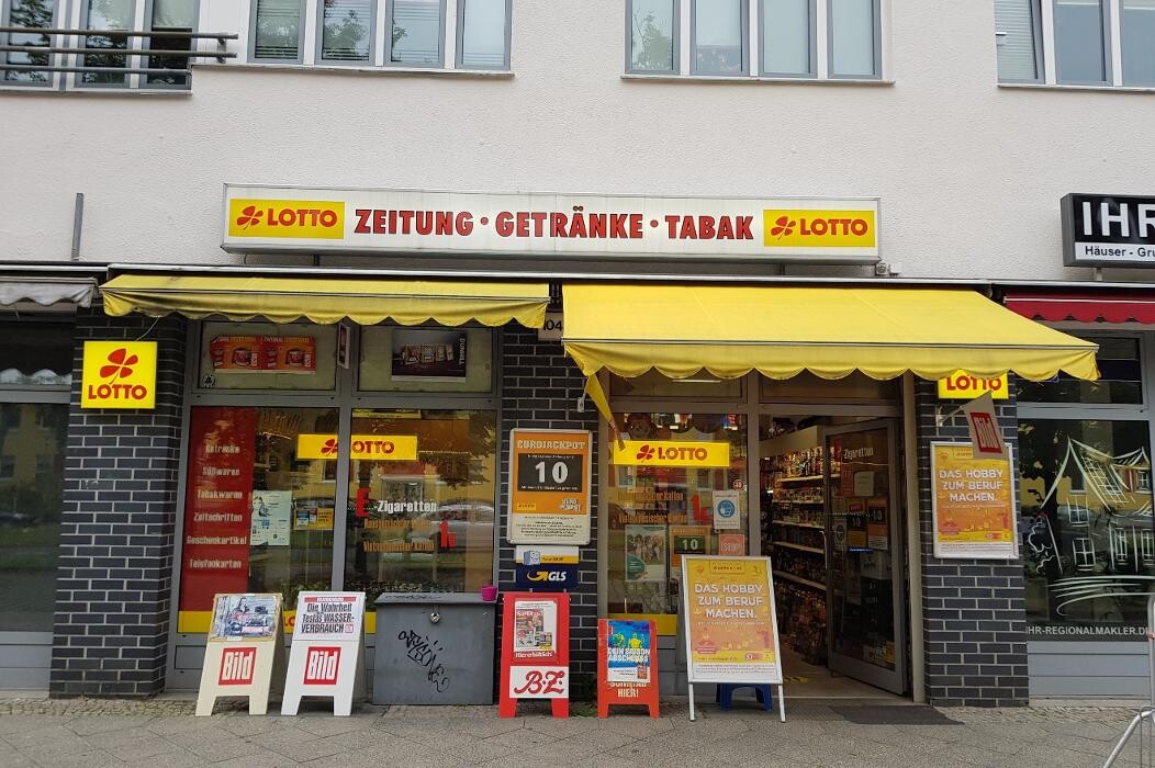 Bilder Lotto-Zeitschriften-Tabak-Getränke