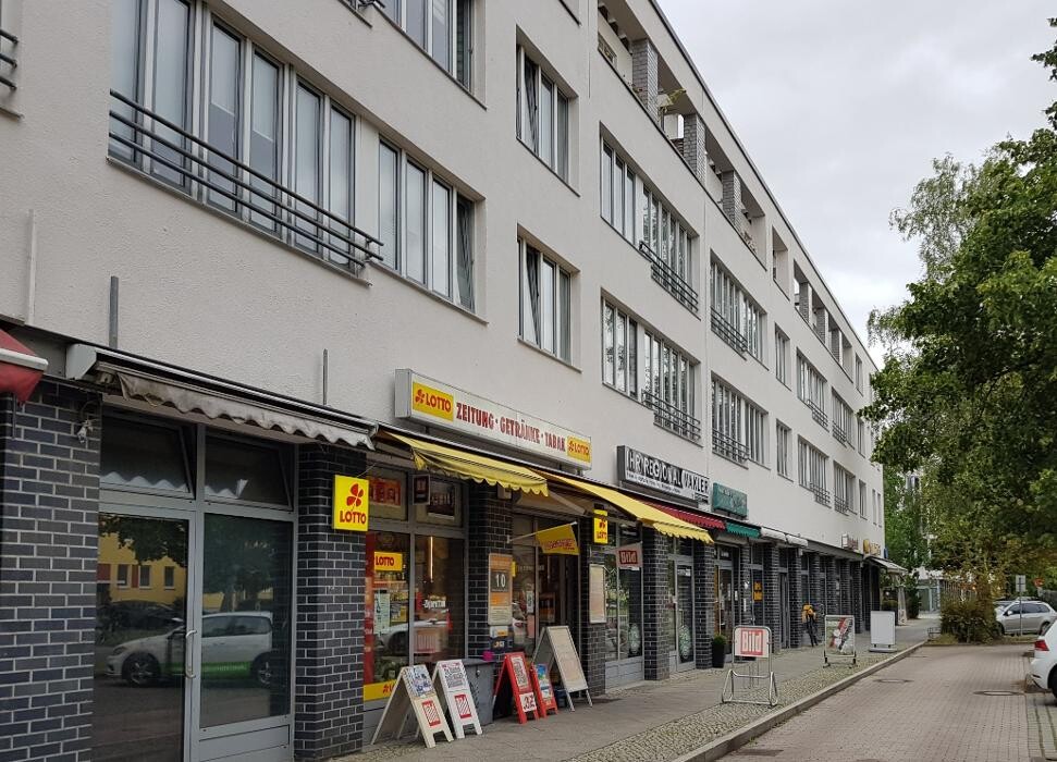 Bilder Lotto-Zeitschriften-Tabak-Getränke