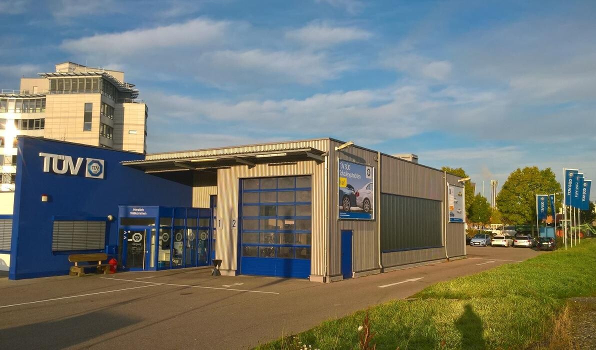 Bilder TÜV SÜD Service-Center Leonberg
