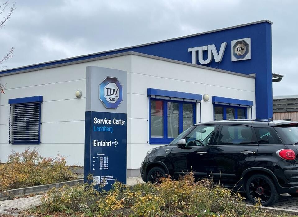 Bilder TÜV SÜD Service-Center Leonberg
