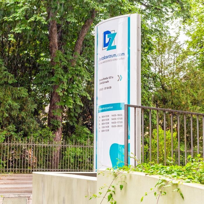 Bilder Dentalzentrum.com | Zahnarztpraxis Dr. Niko Wierzbitzki & Volker Willen