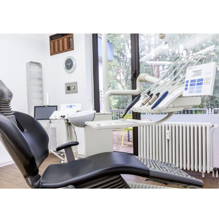 Bilder Dentalzentrum.com | Zahnarztpraxis Dr. Niko Wierzbitzki & Volker Willen