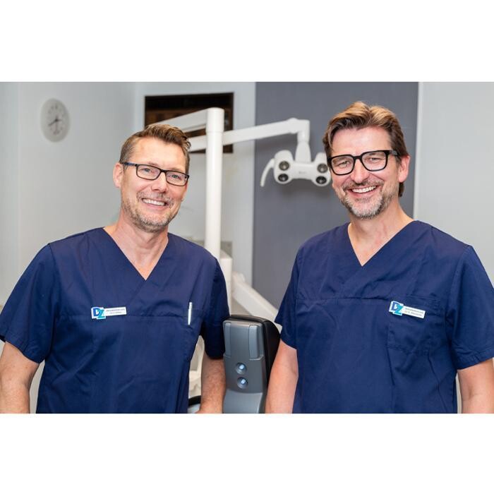 Bilder Dentalzentrum.com | Zahnarztpraxis Dr. Niko Wierzbitzki & Volker Willen