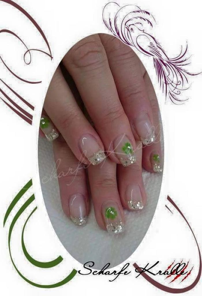 Bilder Nagelstudio Scharfe Kralle