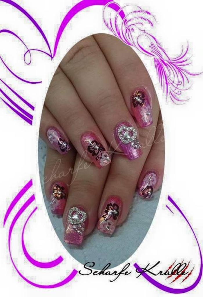 Bilder Nagelstudio Scharfe Kralle