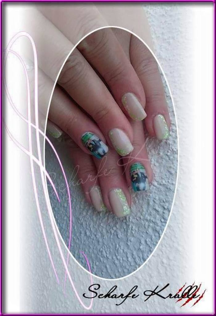 Bilder Nagelstudio Scharfe Kralle