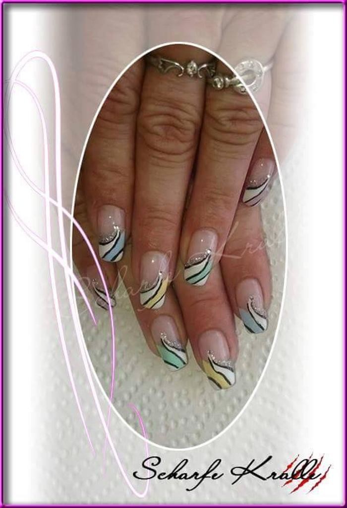 Bilder Nagelstudio Scharfe Kralle