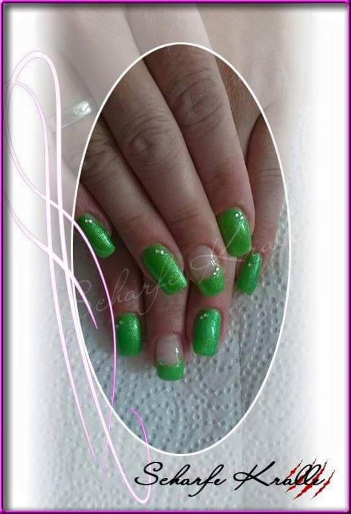 Bilder Nagelstudio Scharfe Kralle