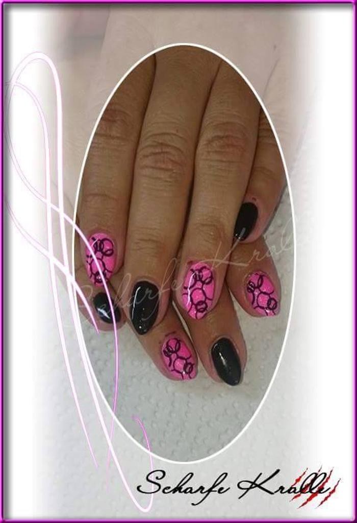 Bilder Nagelstudio Scharfe Kralle