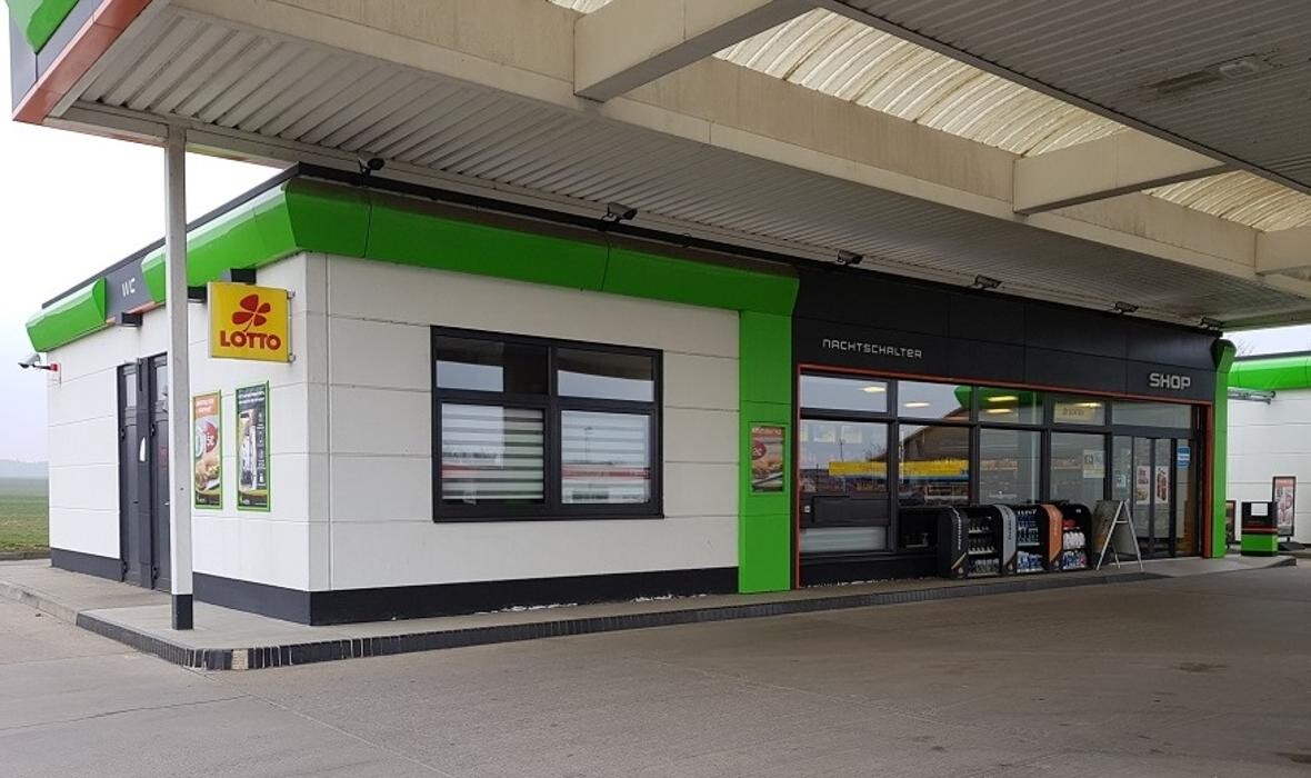 Bilder HEM Tankstelle Remo Streichert