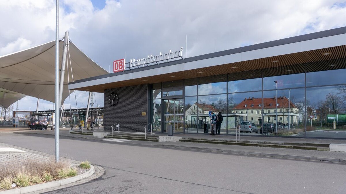 Bilder Schmitt & Hahn Buch und Presse im Bahnhof Lutherstadt Wittenberg