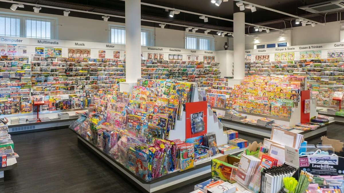 Bilder Schmitt & Hahn Buch und Presse im Bahnhof Neustadt/Weinstraße