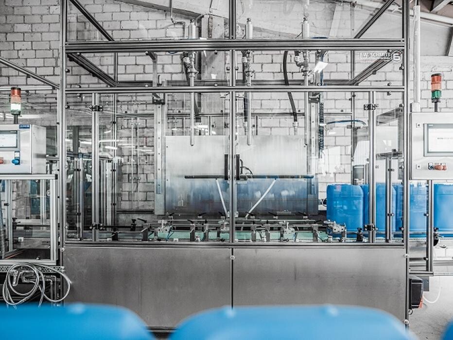 Bilder F. W. Schmitt GmbH Sondermaschinenbau