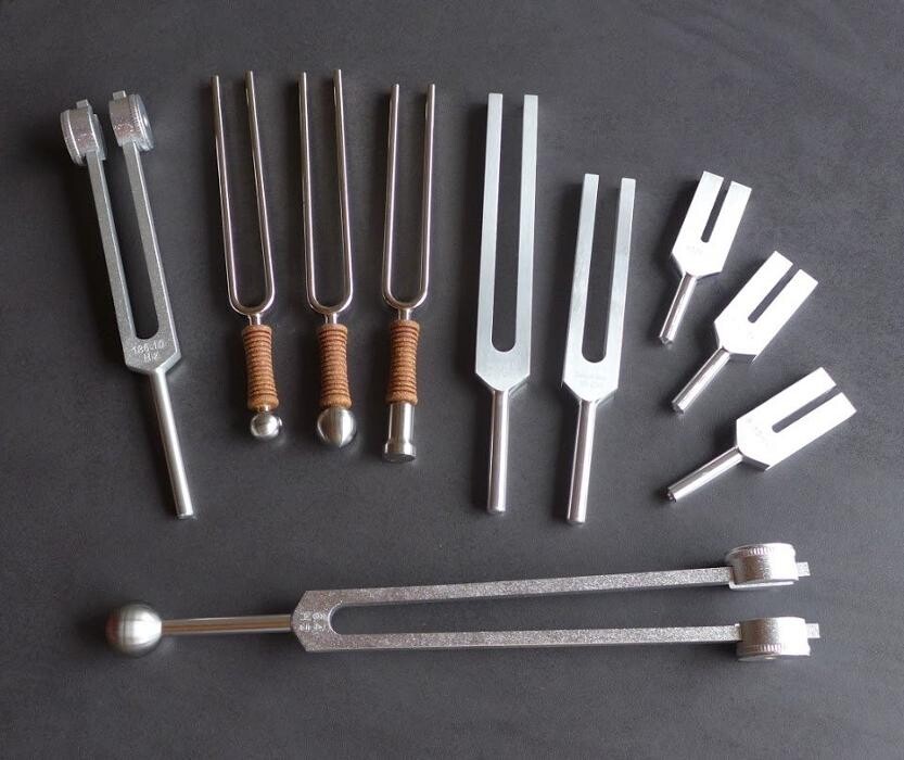 Bilder Klangschwingung - Stimmgabeln und Klanginstrumente