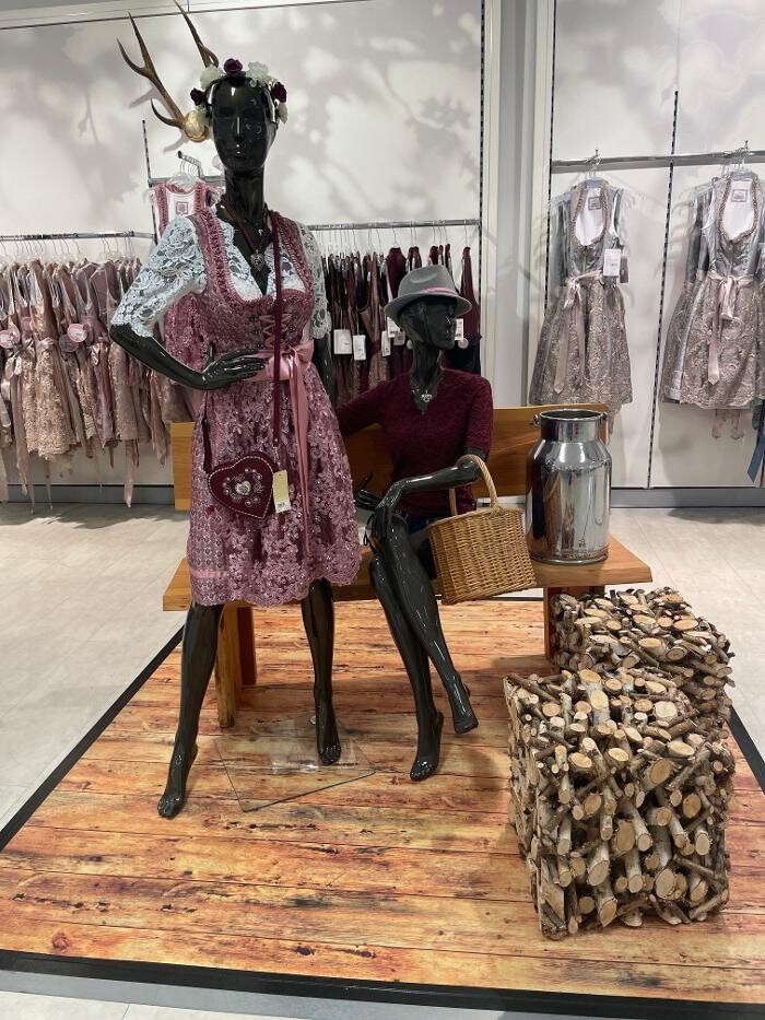 Bilder GALERIA Freiburg am Bertoldsbrunnen