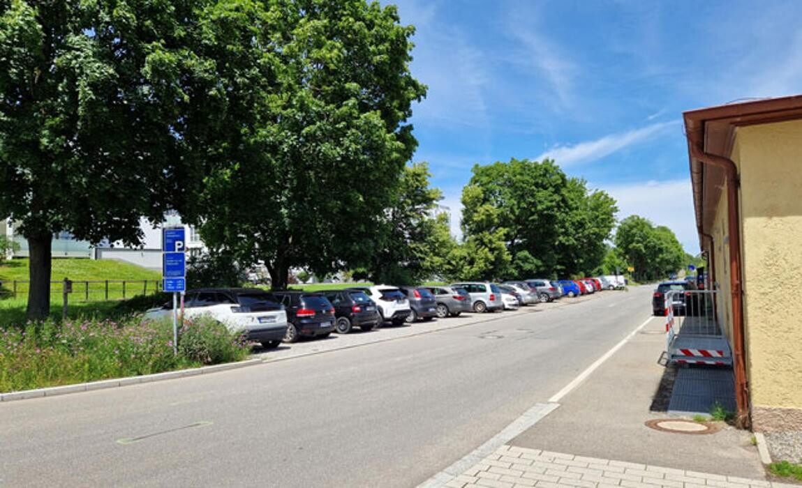 Bilder DB BahnPark Parkplatz Bahnhof P1