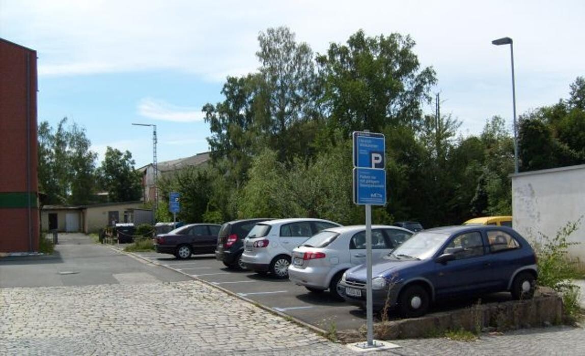 Bilder DB BahnPark Parkplatz Bahnhof P1 rechts