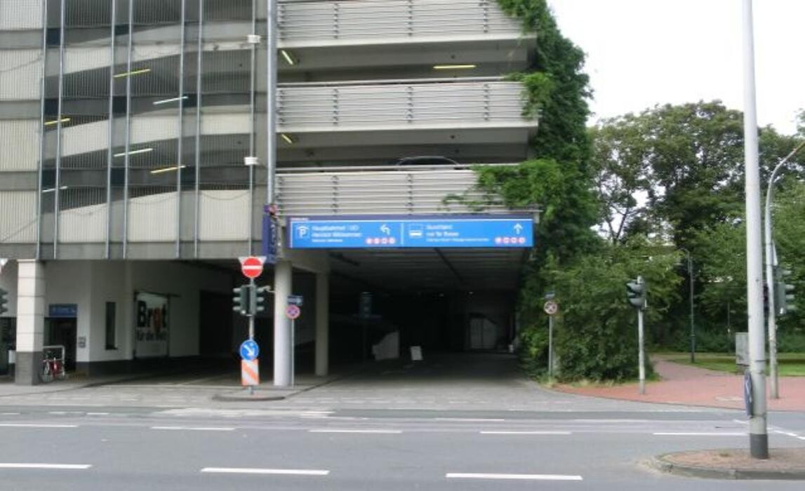 Bilder DB BahnPark Parkhaus Hauptbahnhof P2 UCI