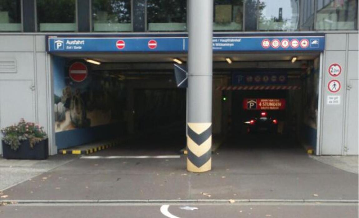 Bilder DB BahnPark Tiefgarage City Carré / Tiefpreisgarage P2