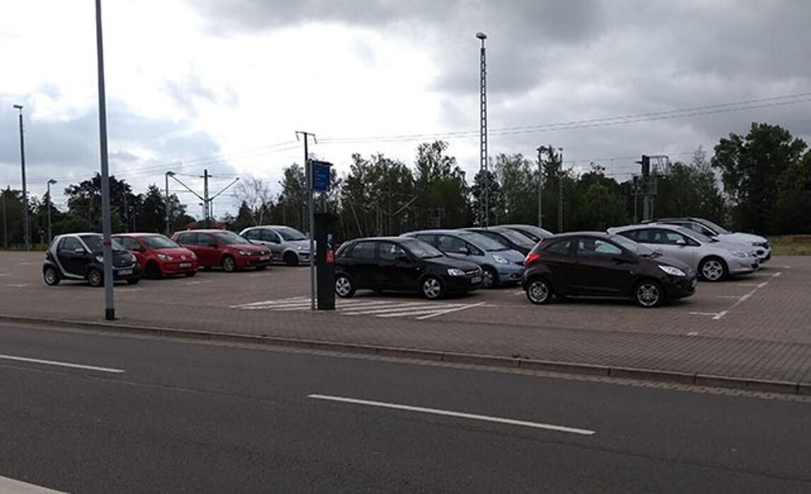 Bilder DB BahnPark Parkplatz Bahnhof P1