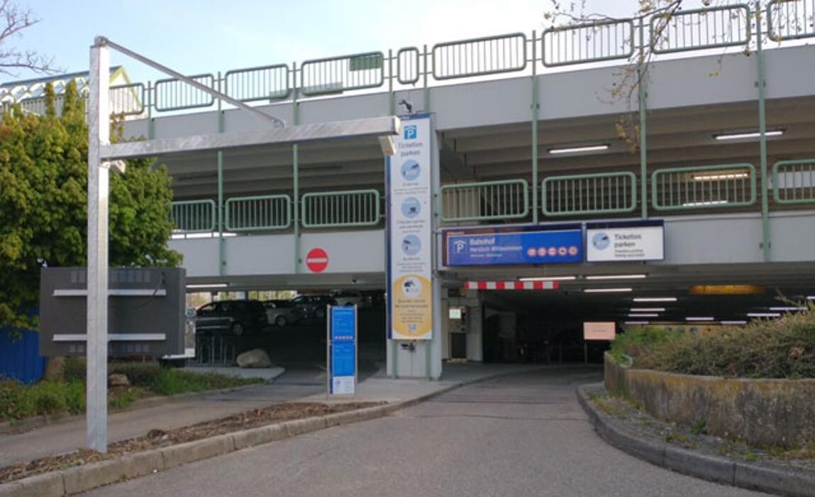 Bilder DB BahnPark Parkhaus Stuttgarter Straße P1