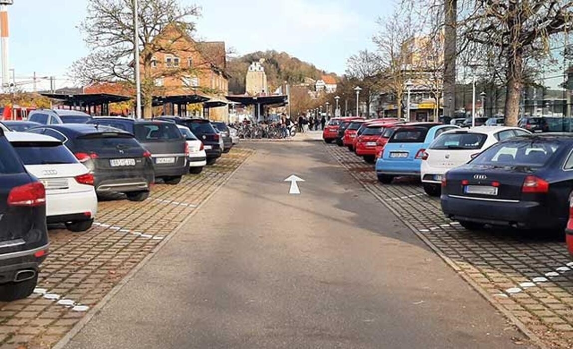 Bilder DB BahnPark Parkplatz Bahnhof P1