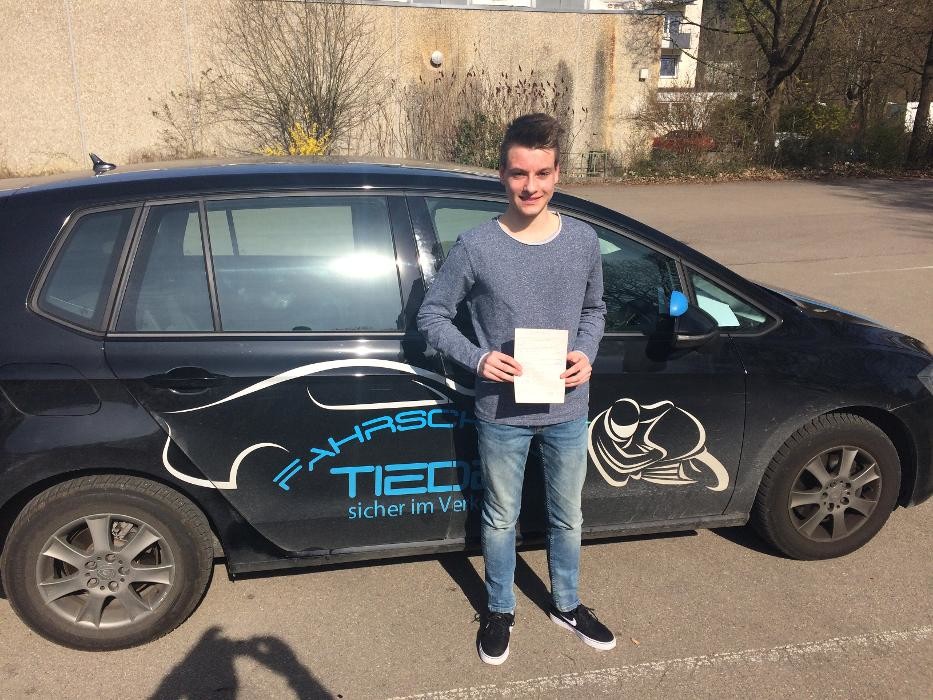 Bilder Fahrschule Tiede sicher im Verkehr
