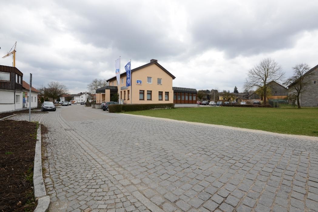 Bilder Geldautomat - Volksbank Raiffeisenbank Bayern Mitte eG