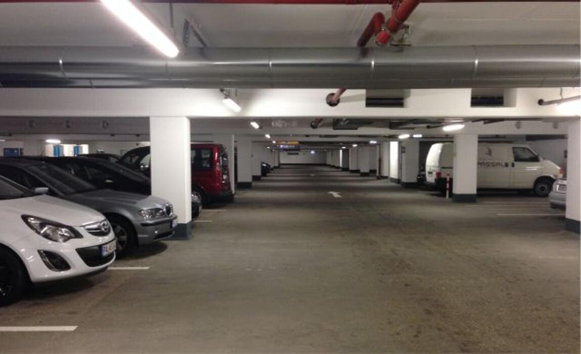 Bilder DB BahnPark Parkhaus Donaupassage P4