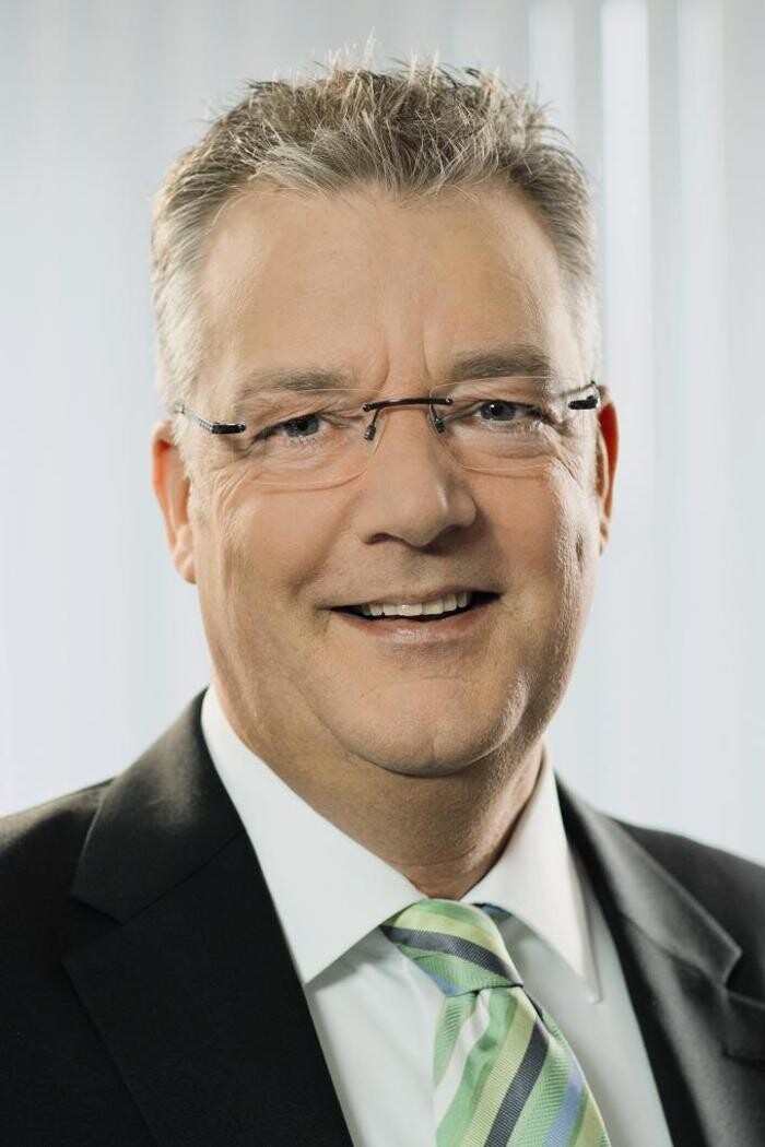 Bilder ERGO Versicherung Peter Winkelhoch